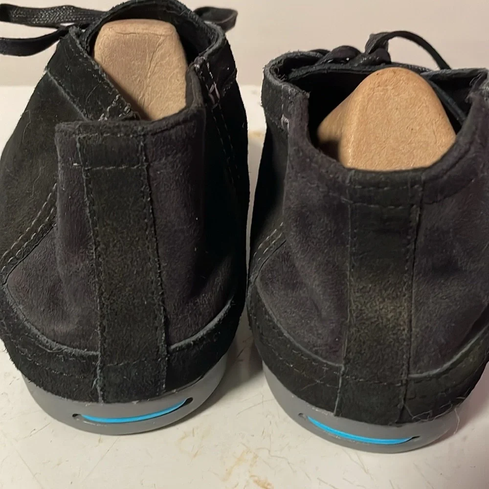 CROCS stretch your
